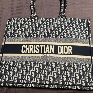 Navy blue book tote